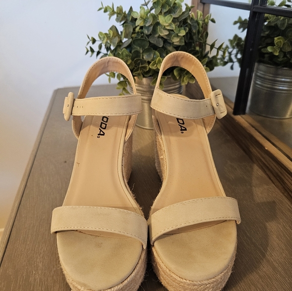 SODA Tan Platform Espadrilles Sz 7.5 - Picture 3 of 7
